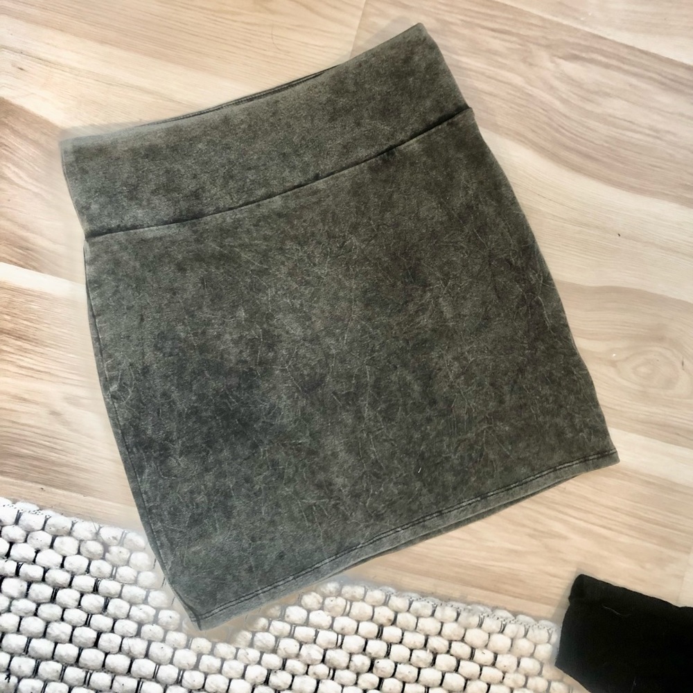 American Eagle deep green mini skirt
